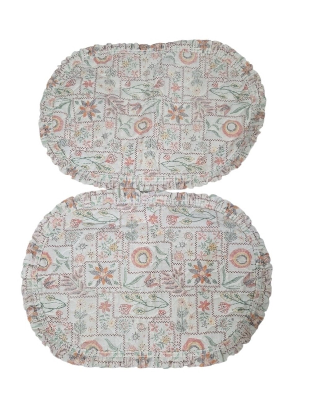 Vintage two oval quilted fabric placemats or mats patchwork 18x13 Table Floral